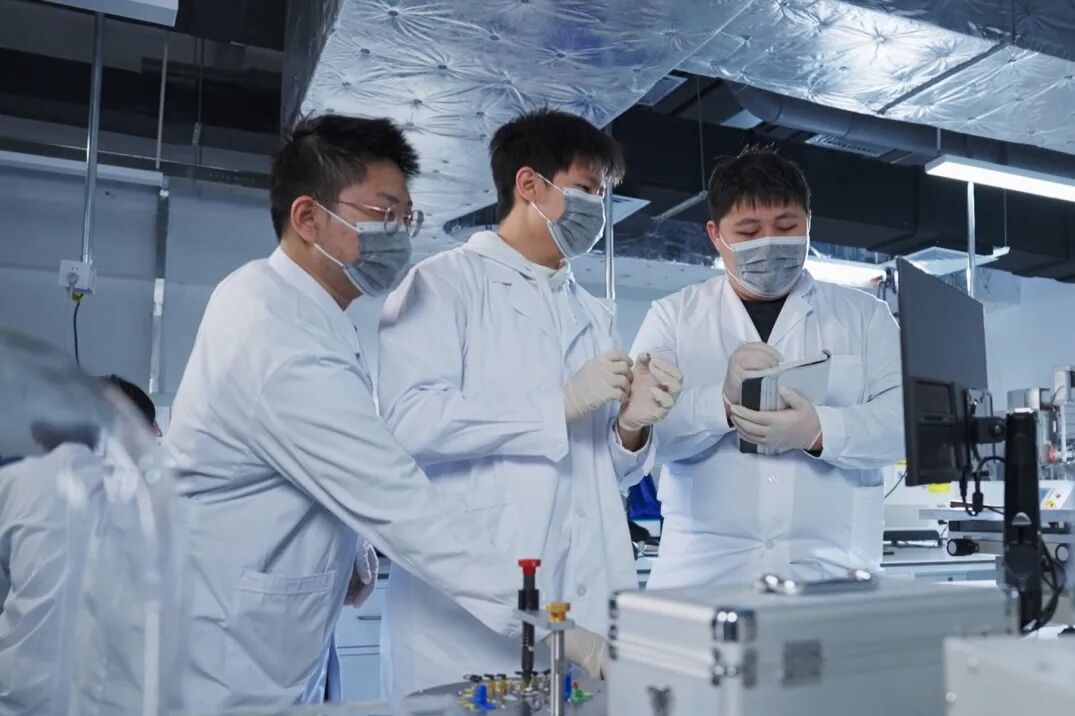 張致堯 從實(shí)驗室的微光到天安門廣場的榮光